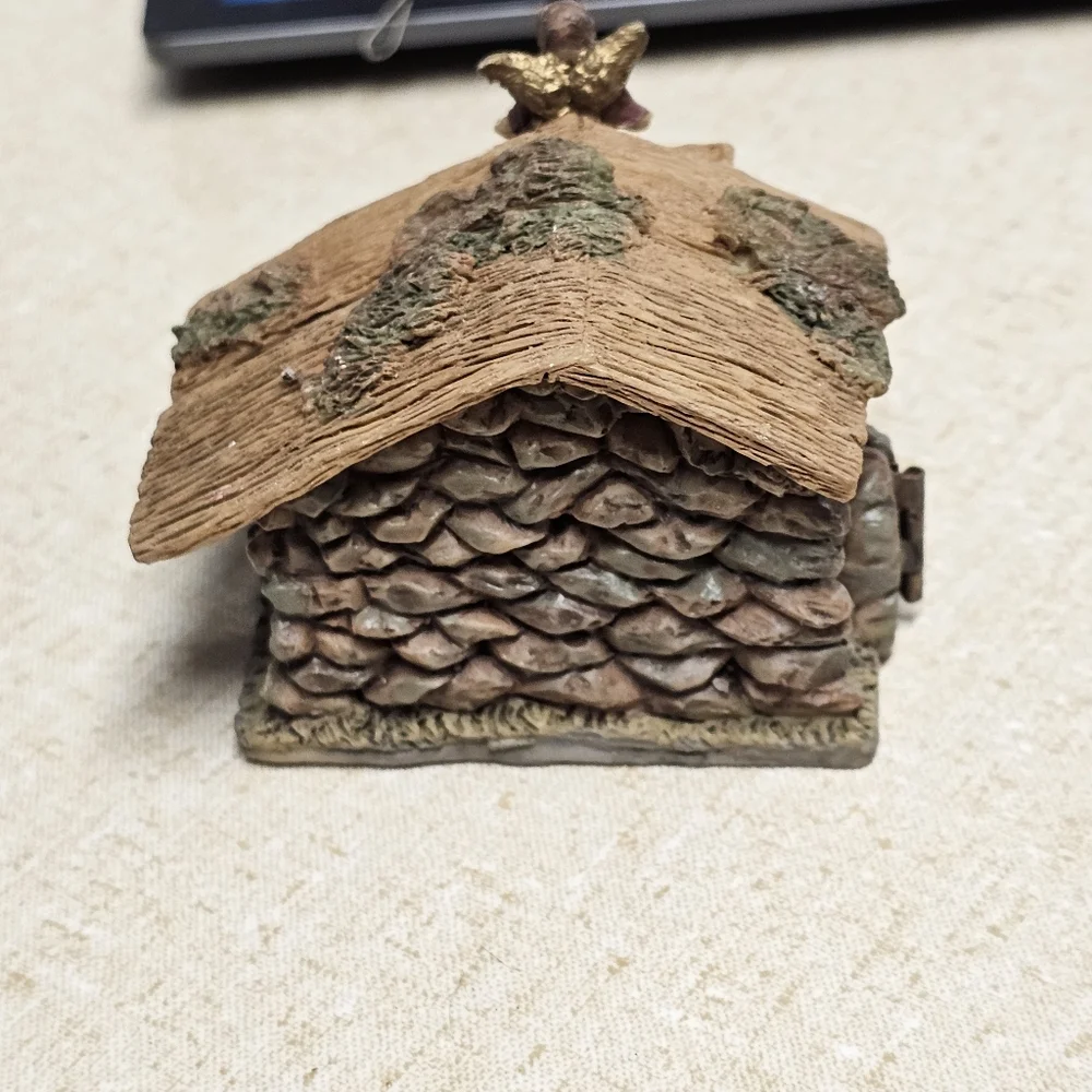 Resin - Picture 5 of 8